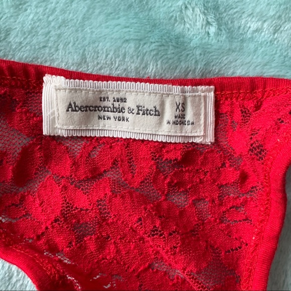 NWT Abercrombie Lace Tank - Picture 4 of 5